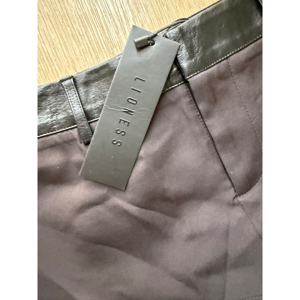 Lioness black skirt - Picture 5 of 5